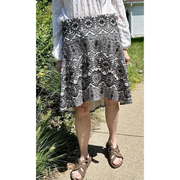 Torrid Skirt Size 3 (22-24) Lace Skater Skirt High Lo Hem Bonded Lace Plus Goth - Picture 5 of 16